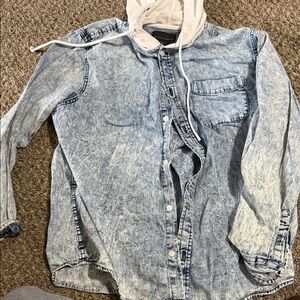 No Boundaries Light Blue Acid Wash Hooded Button-Up Shirt